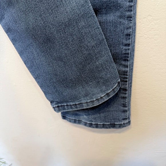 Guess | Medium Rise Skinny Sarah Fit Jeans - Picture 10 of 16